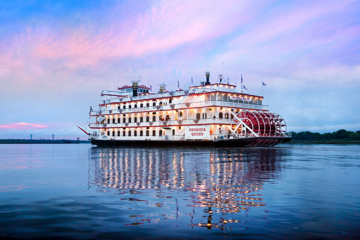 parking for savannah riverboat cruise